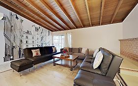 Larry 10631 Home
